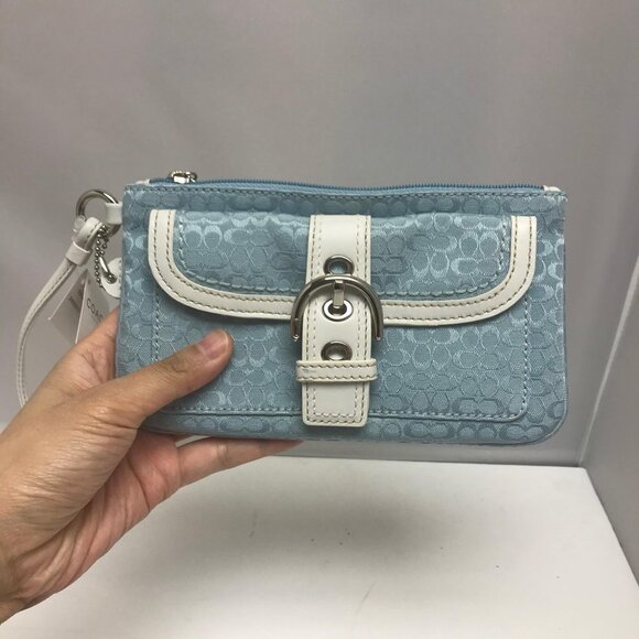 Coach Baby Blue Buckle Bag Clutch Wristlet Purse - Picture 2 of 5